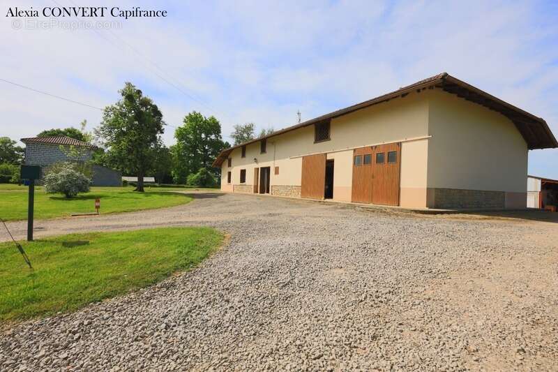 Ferme à vendre 4 pièces 133m², beau potentiel SAINT JULIEN SUR REYSSOUZE (01) - photo 15