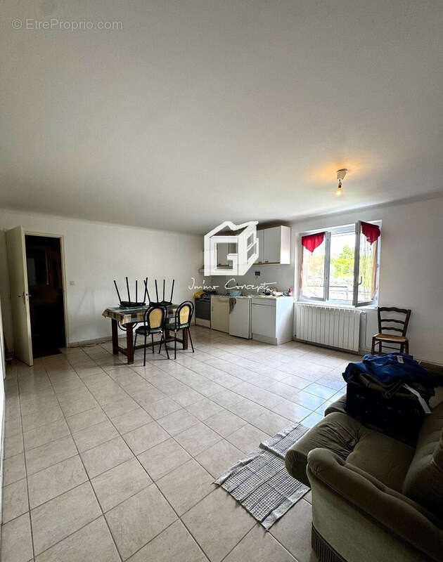 Maison à LUC-LA-PRIMAUBE