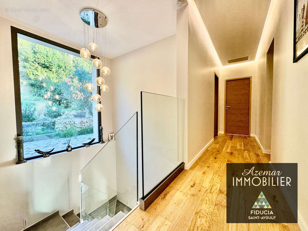 Maison à LES ISSAMBRES