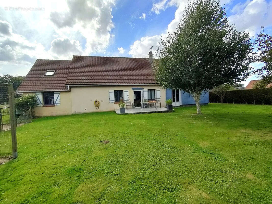 Maison à SAINT-MACLOU-LA-BRIERE