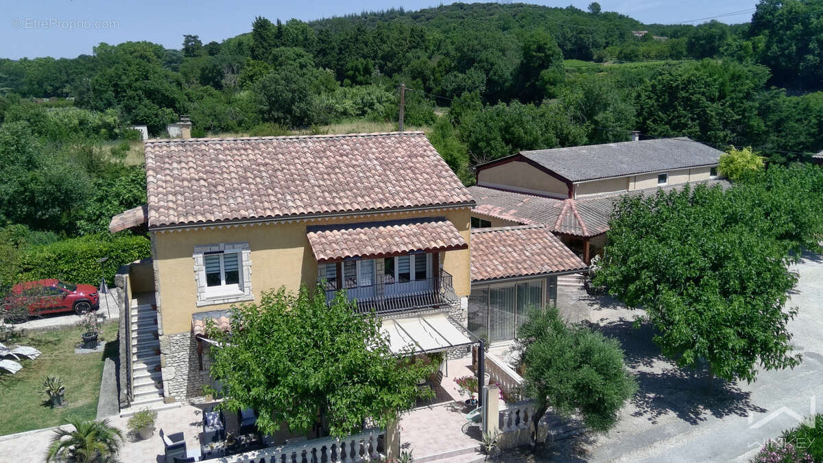 Maison à LA GARDE-ADHEMAR