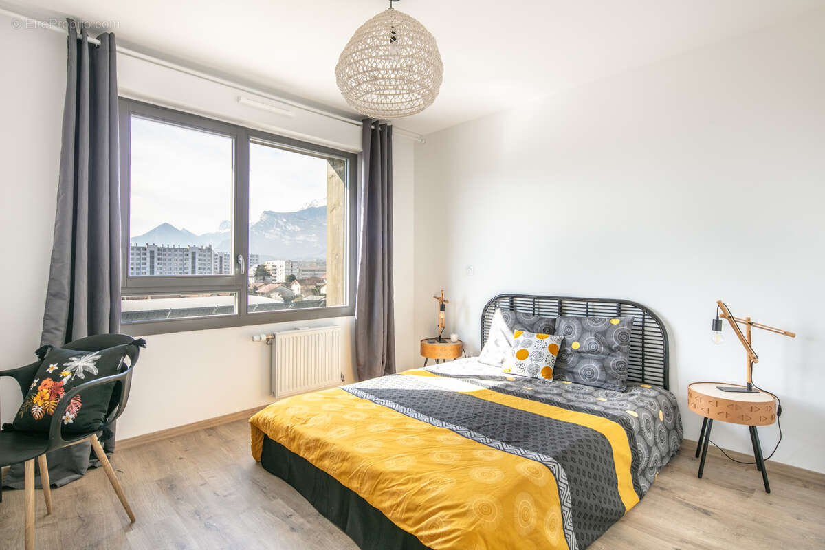 Appartement à LE PONT-DE-CLAIX