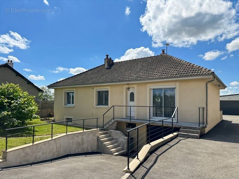 Maison à AUFFERVILLE