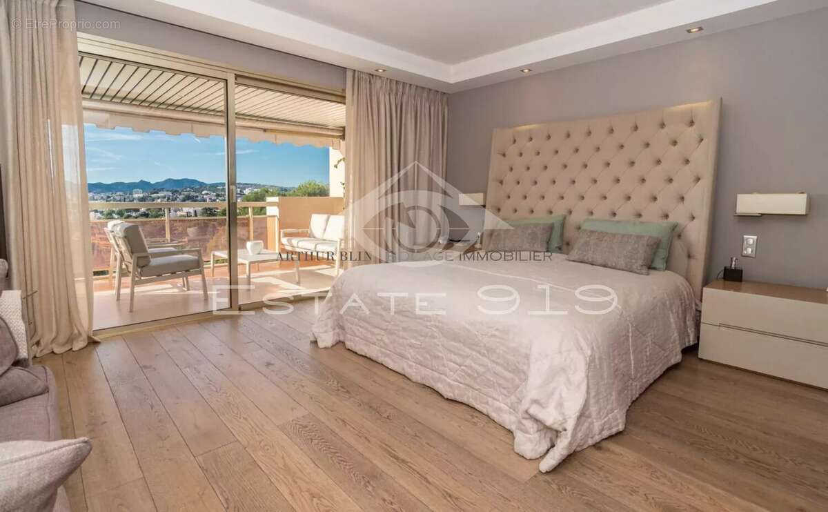 Appartement à LE CANNET