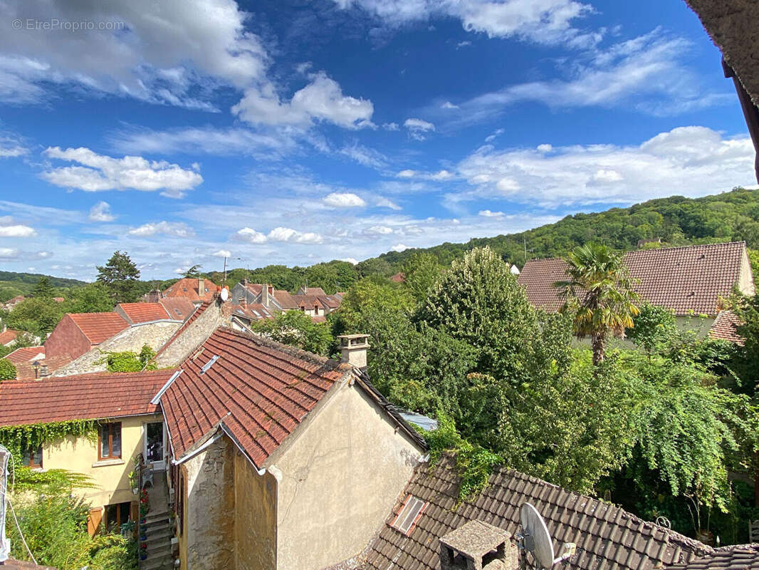 Appartement à VETHEUIL