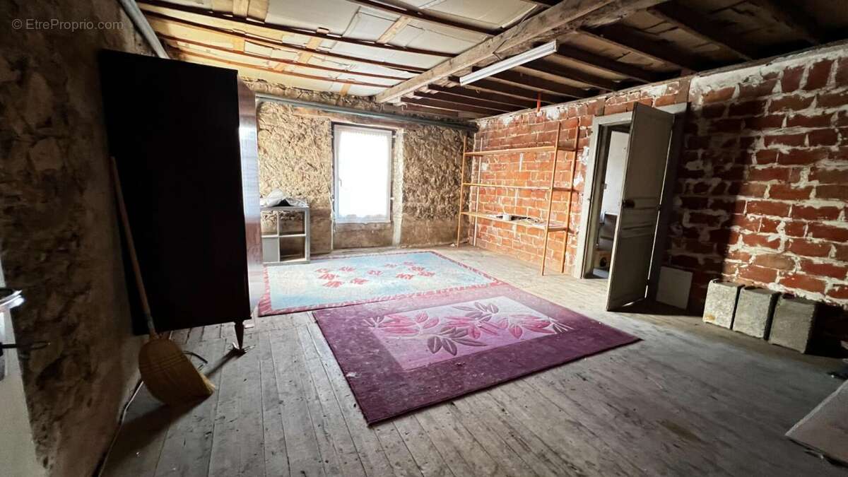Maison à POUZAUGES