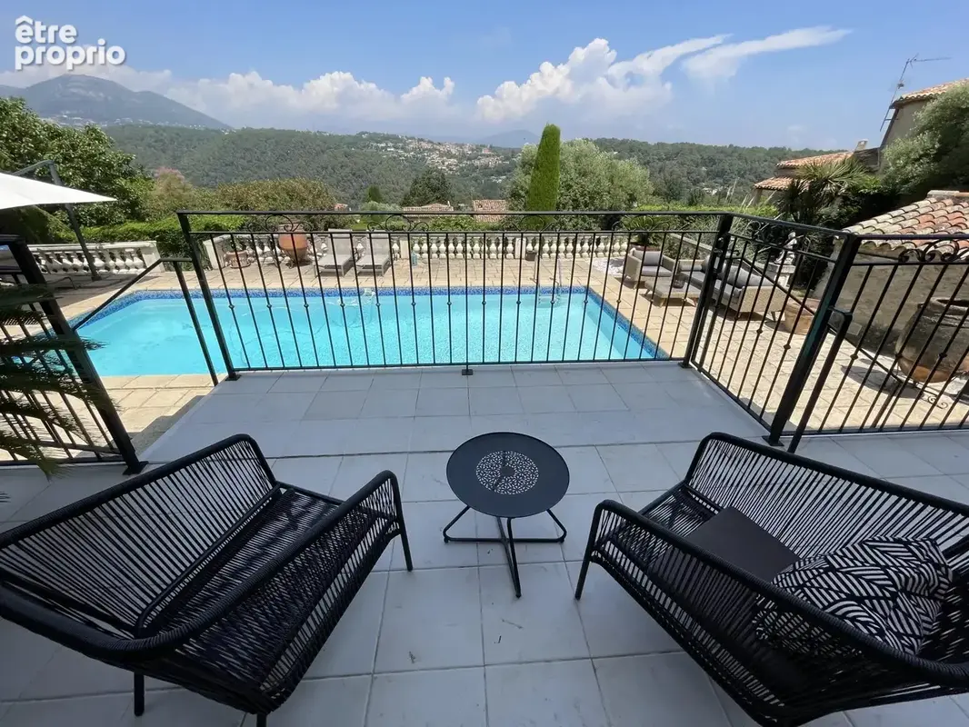 Villa d'Exception à Vence : Vue Spectaculaire, Calme Absolu et Proximité Idéale - photo 16