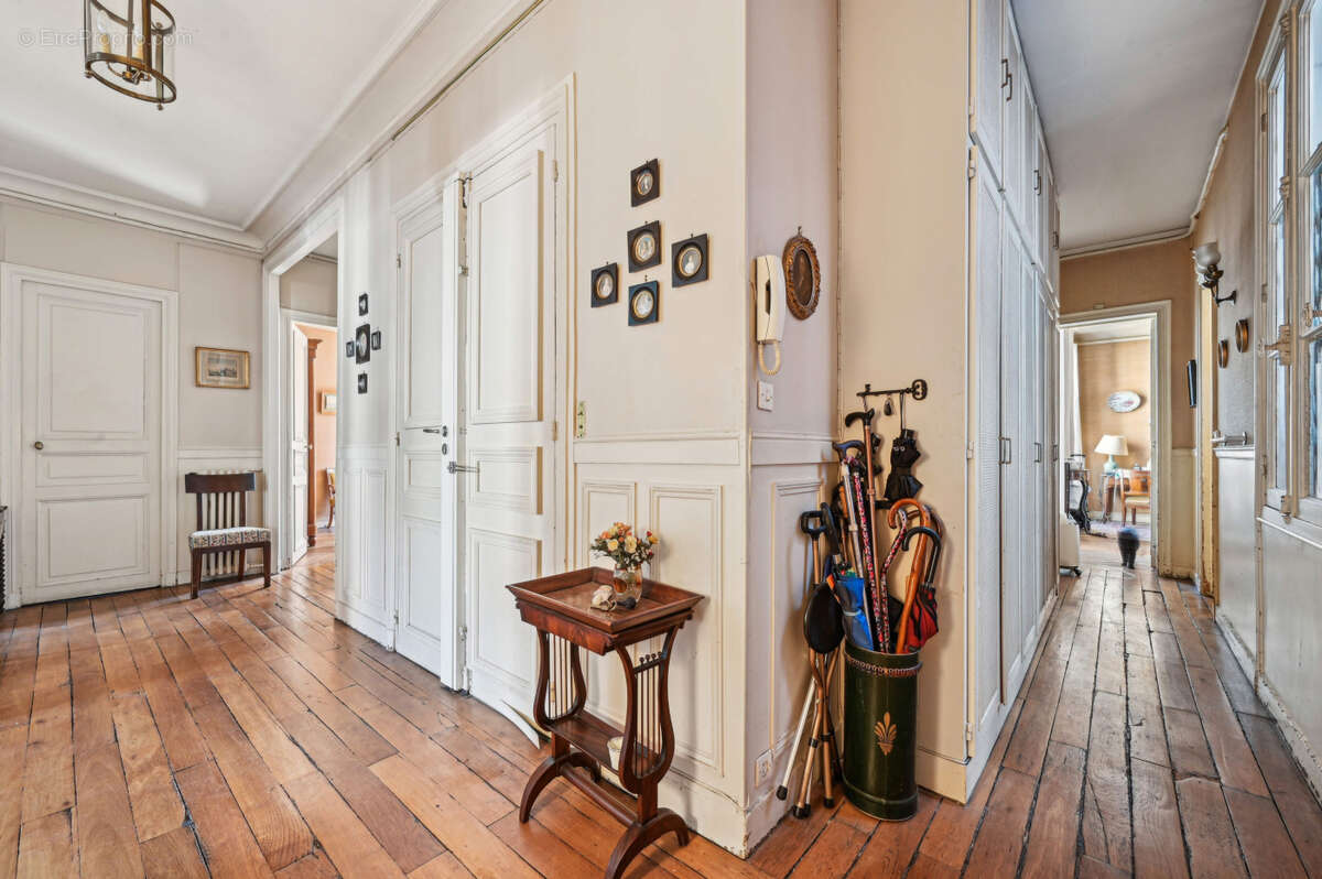 Appartement à PARIS-5E