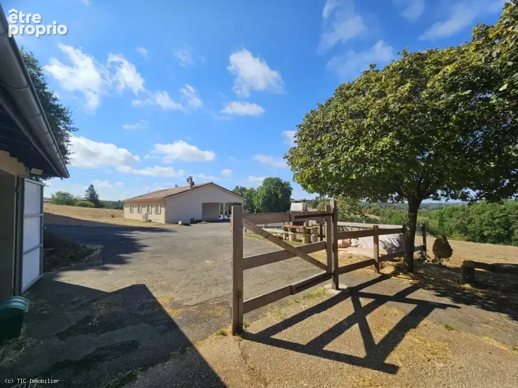 Maison Exceptionnelle avec Petite Equestre, Prairie Clôturée, Grand Terrain et Vues Magnifiques ! - photo 27