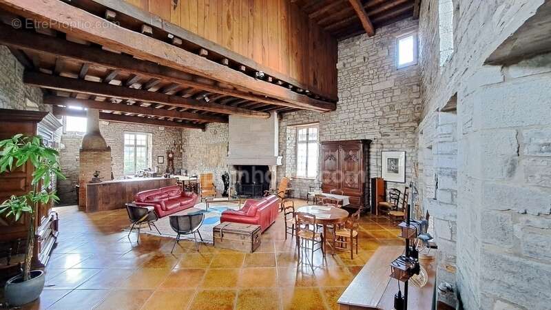 Maison à SAUVETERRE-DE-BEARN