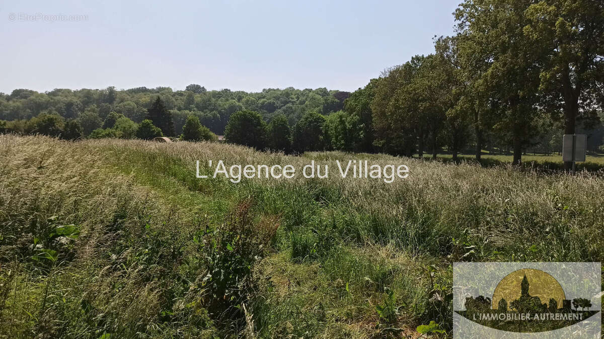 Terrain à SAINT-CREPIN-IBOUVILLERS
