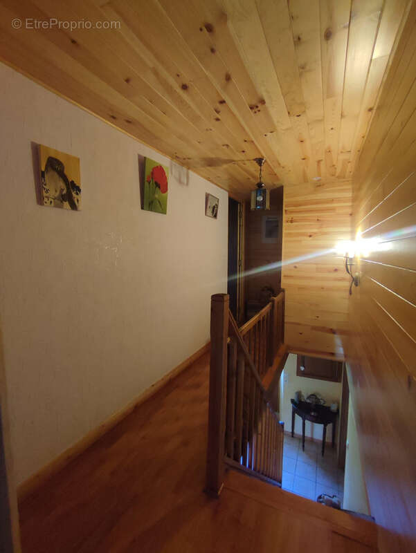 Maison à SAINT-SAUVEUR-LA-SAGNE