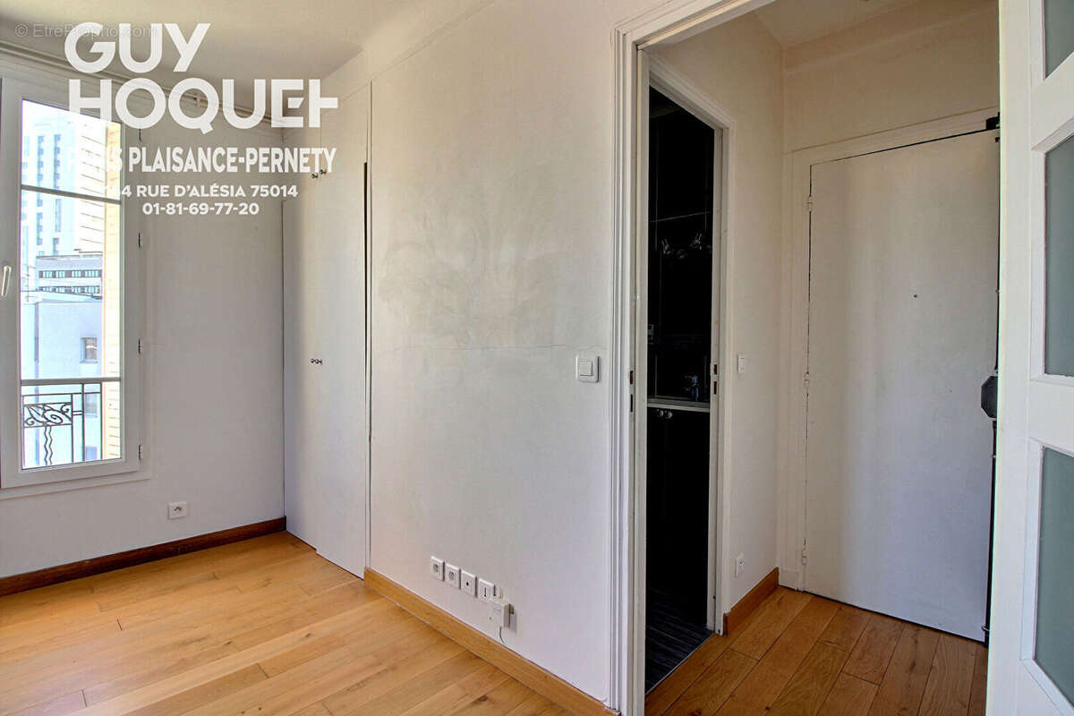 Appartement à PARIS-14E