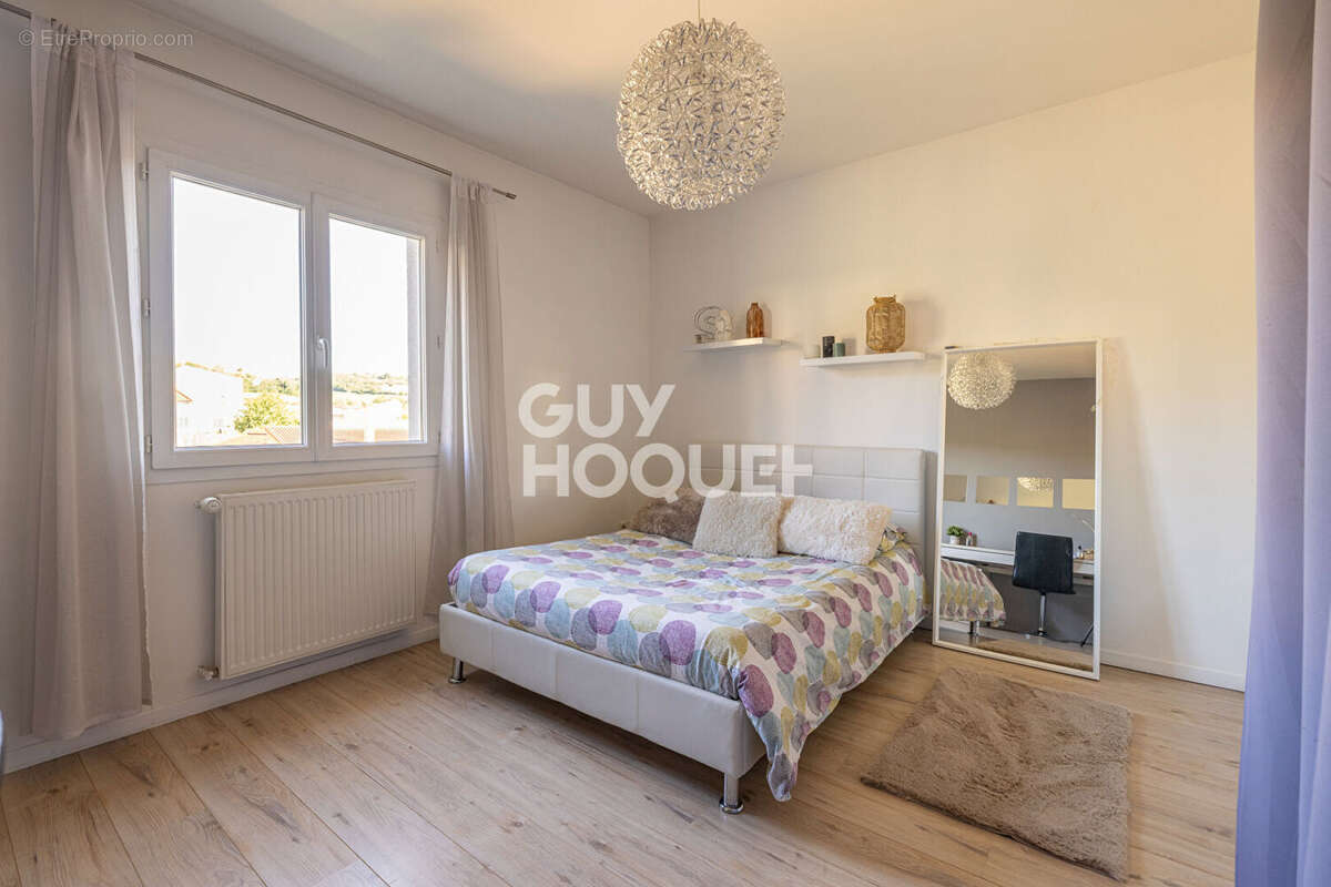 Maison Le Cendre 156 m2 - 4 chambres - Piscine - photo 15