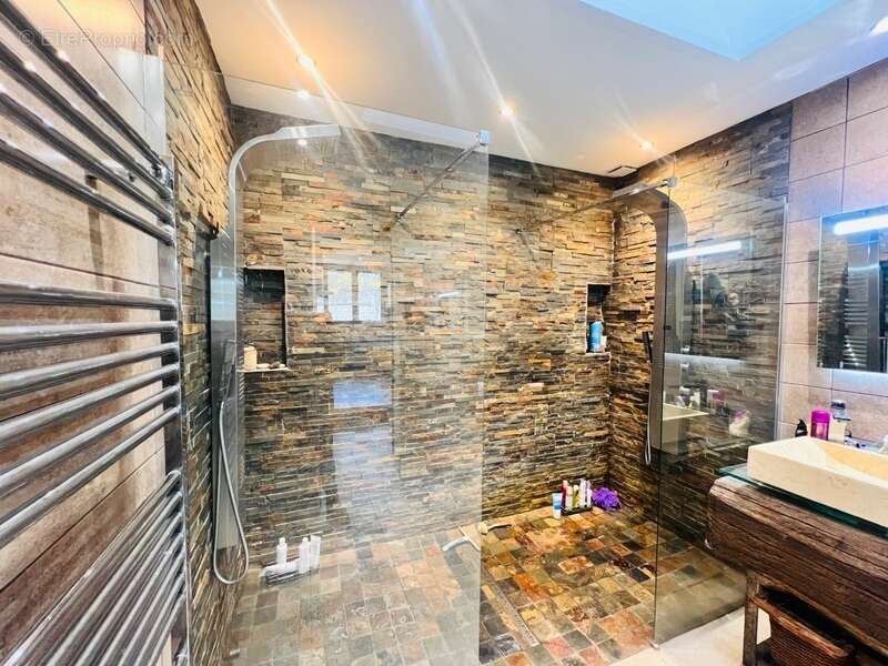 Maison à CHATELLERAULT