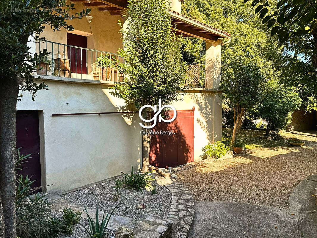 Maison à QUISSAC