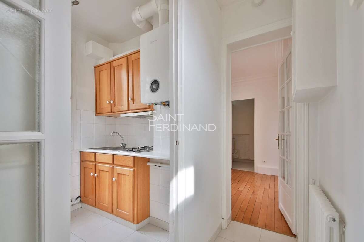 Appartement à PARIS-17E