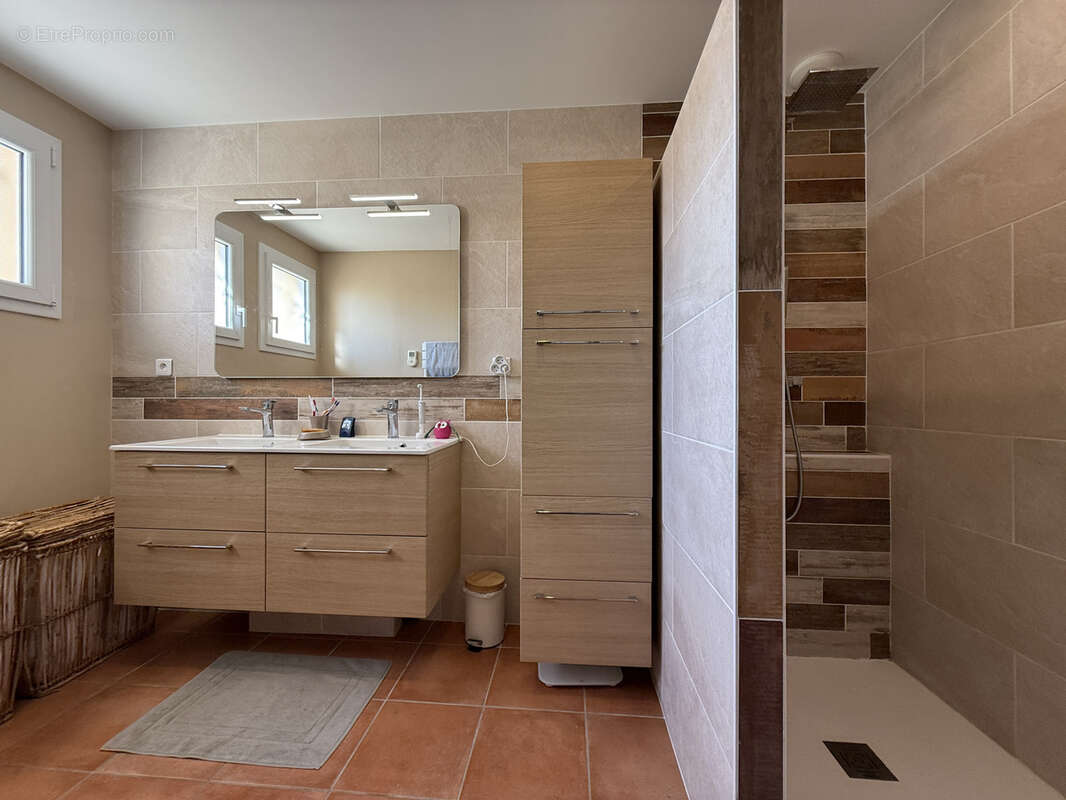 Maison à SAINT-BENOIT