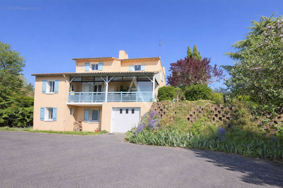 Maison à BUXEROLLES