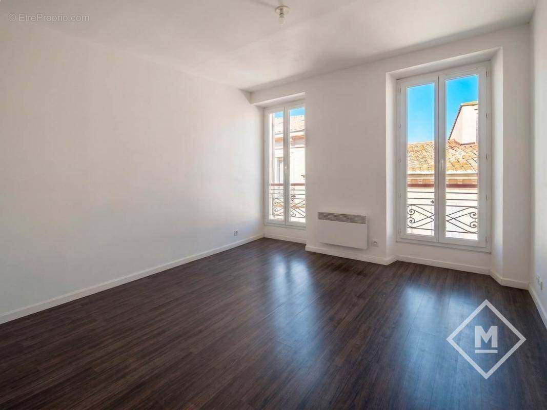 Appartement à MARSEILLE-1E
