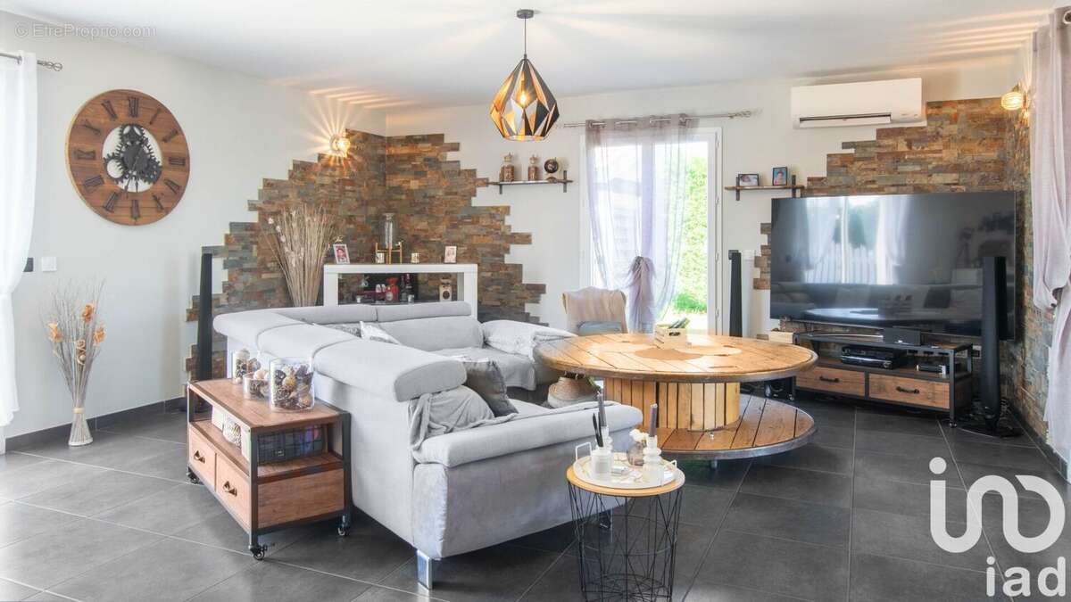 Photo 9 - Maison à IZON