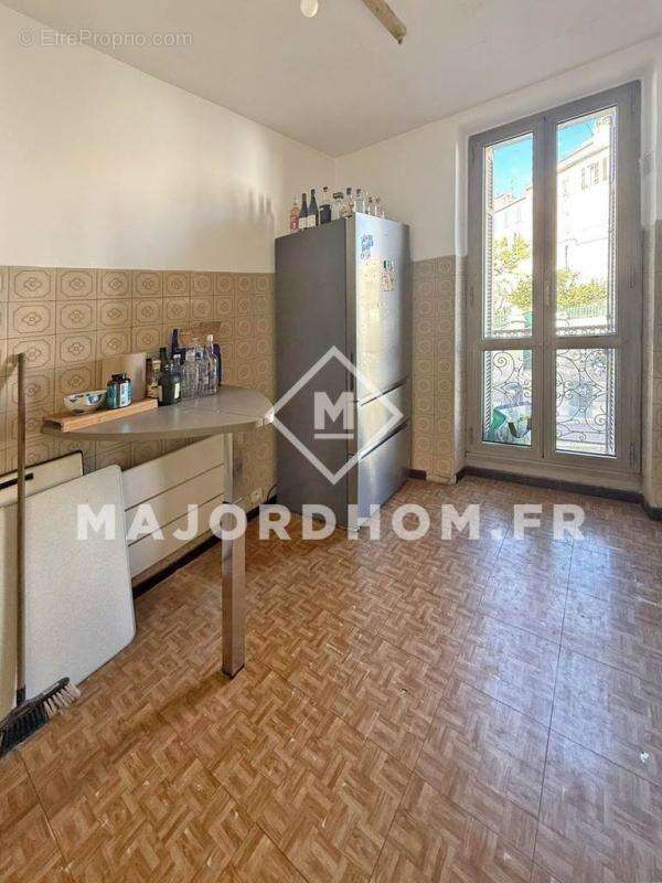 Appartement à MARSEILLE-3E