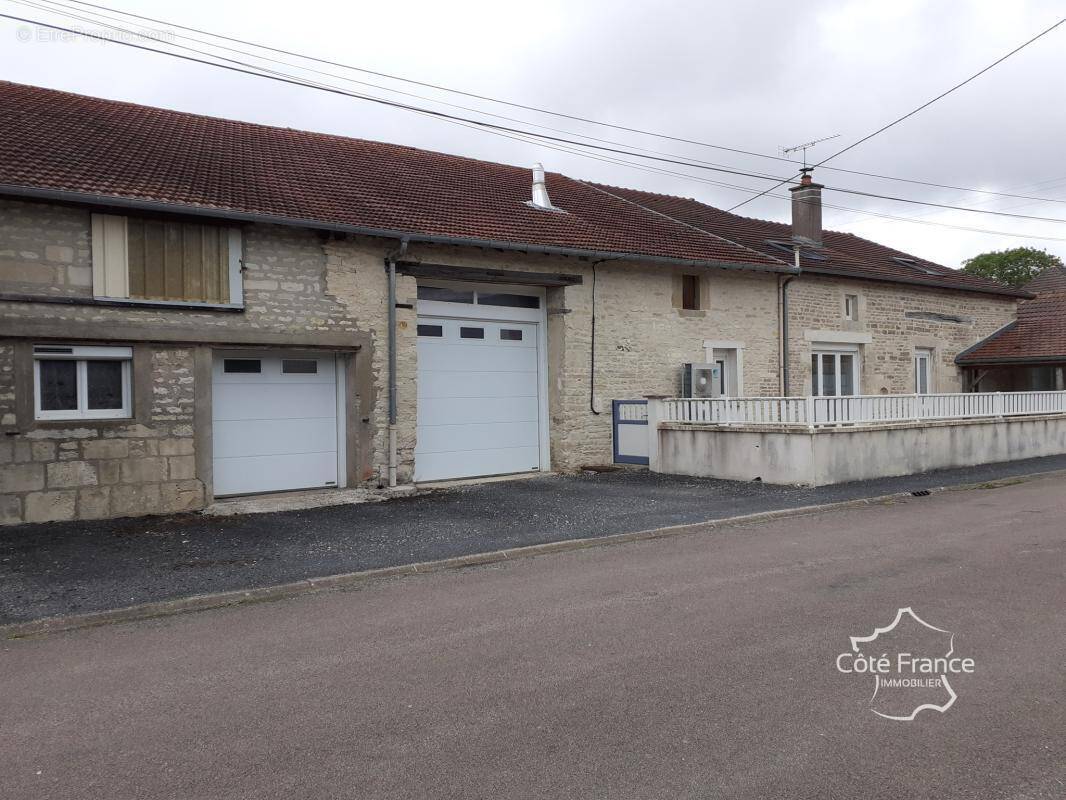 Maison à GILLANCOURT