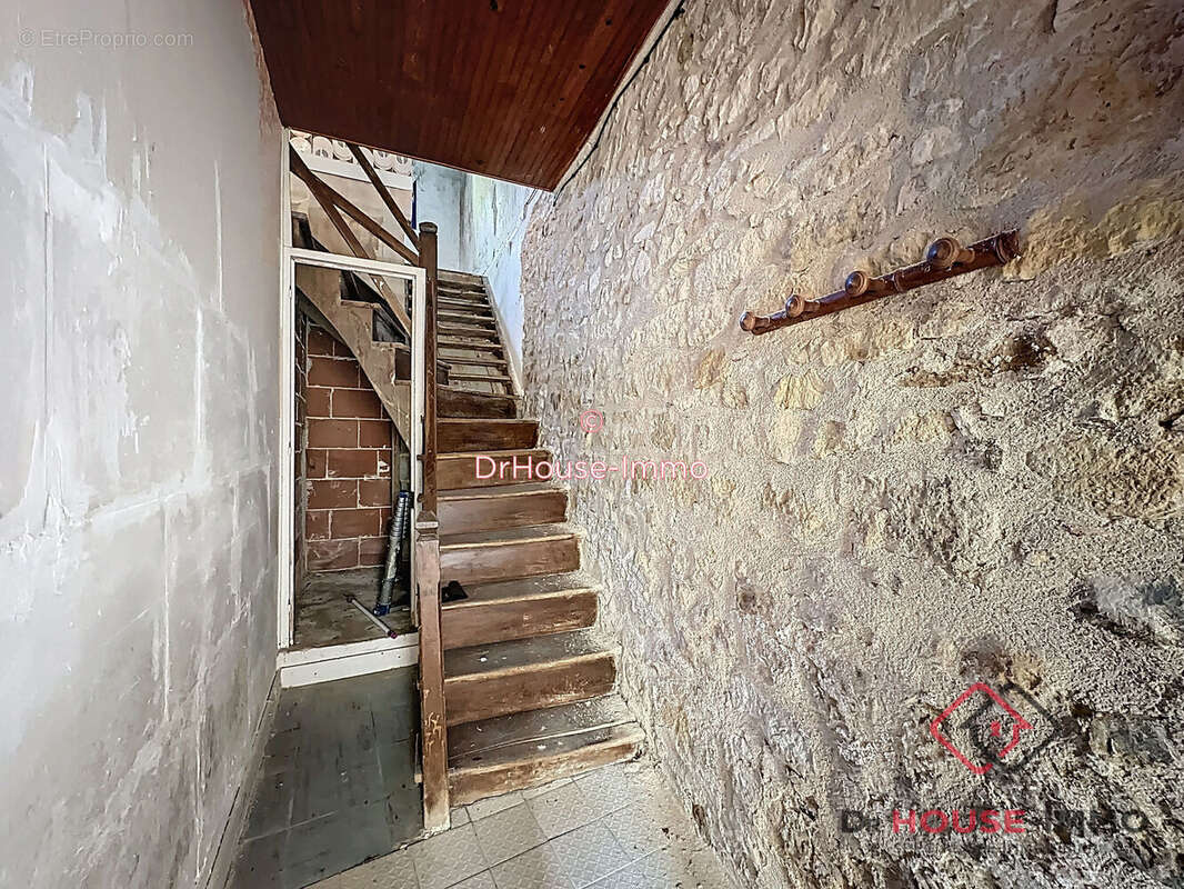 Maison 64 m² à Thiviers  - photo 6