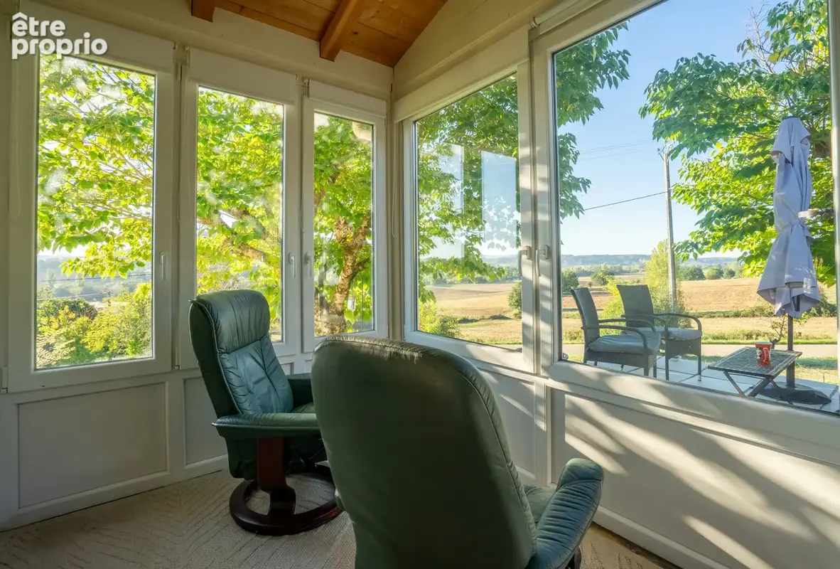 maison contemporaine de 57 m2 avec une véranda, un salon/salle à manger/cuisine, 2 chambres et un garage - photo 5