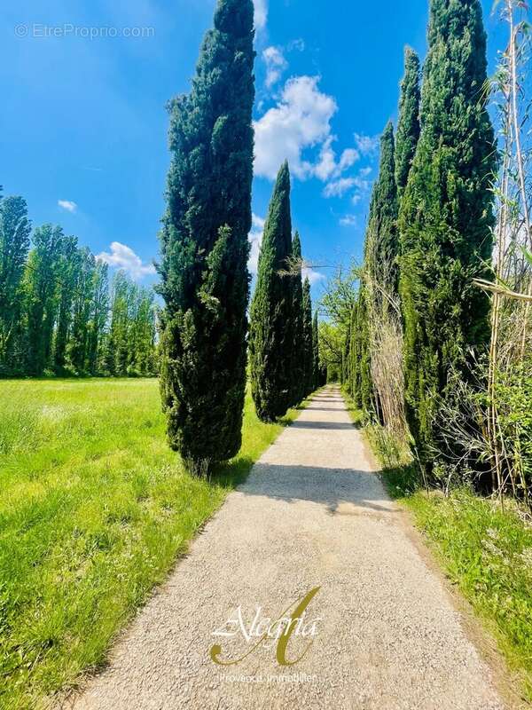 Maison à VILLECROZE