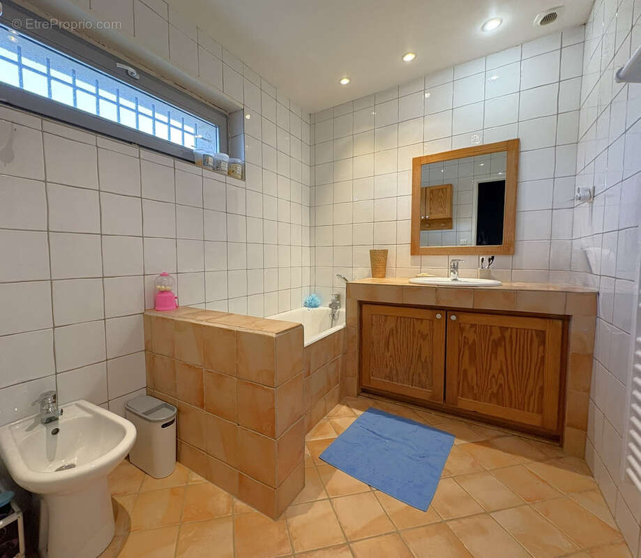 Maison à VILLARS-LES-DOMBES