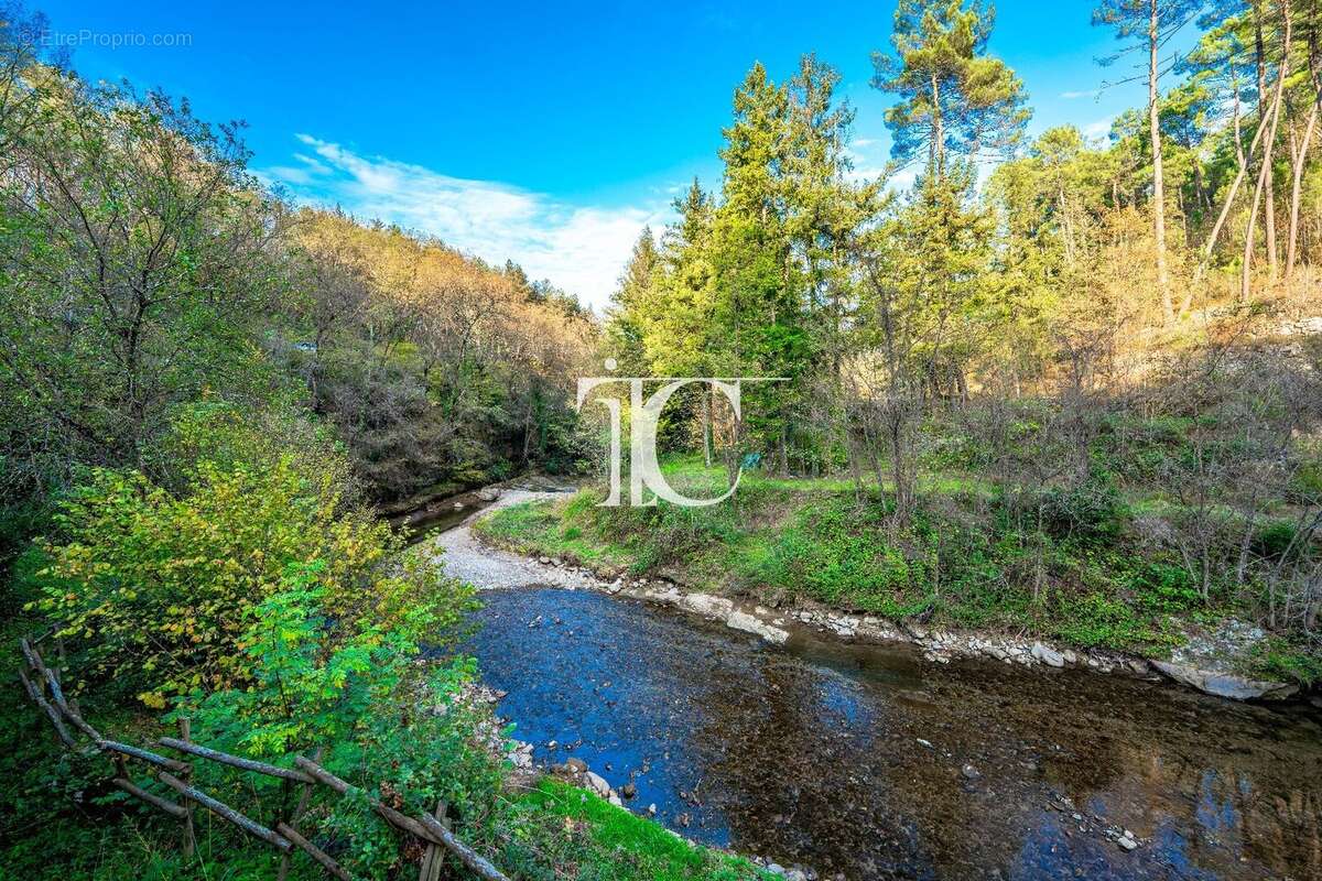 Moulin du xviiieme 324m² habitables 5,7ha de terrain - photo 19