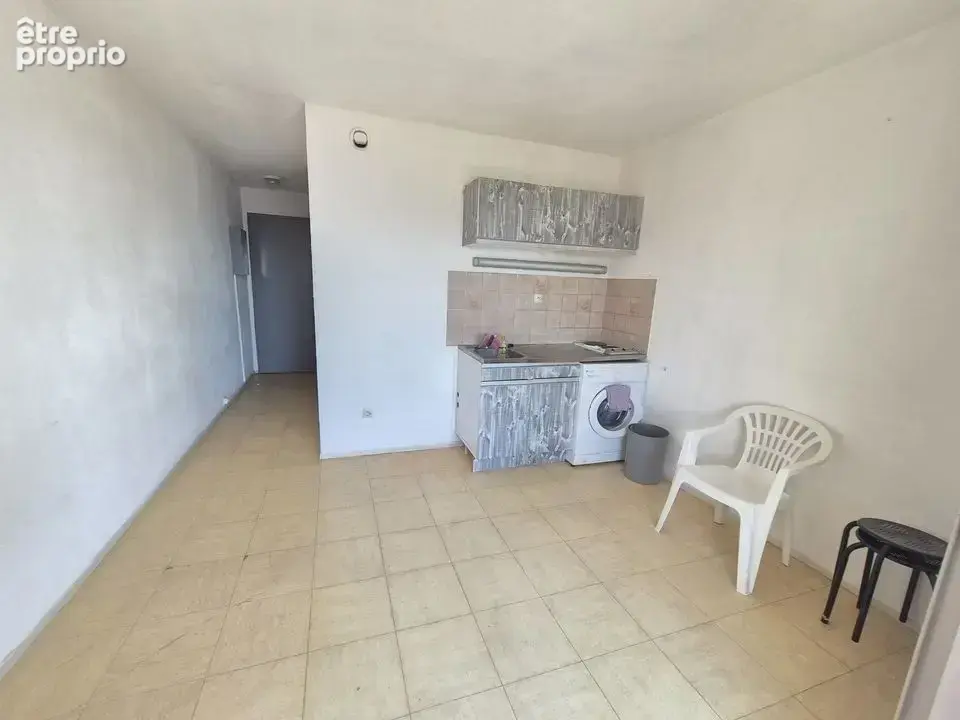 LA CIOTAT-A VENDRE-STUDIO-1 CHAMBRE-CALME-PROCHE COMMERCES