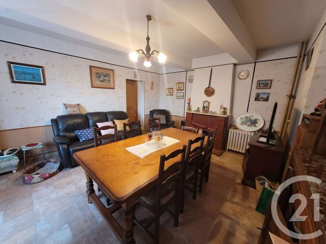 Maison à LISLE-SUR-TARN