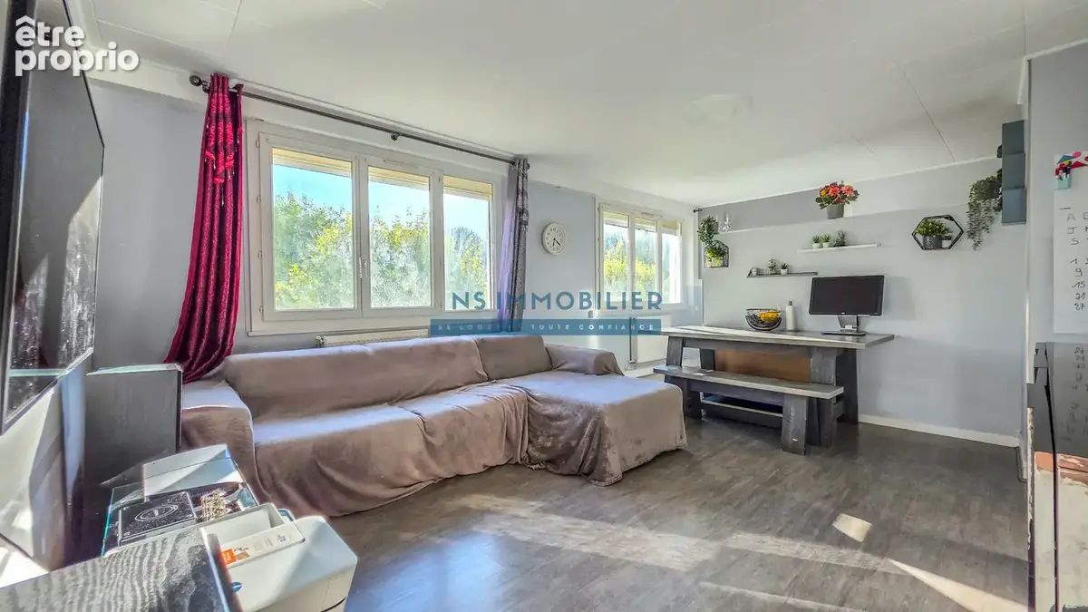 Appartement F4 65m2 + Cave + Paking - photo 2