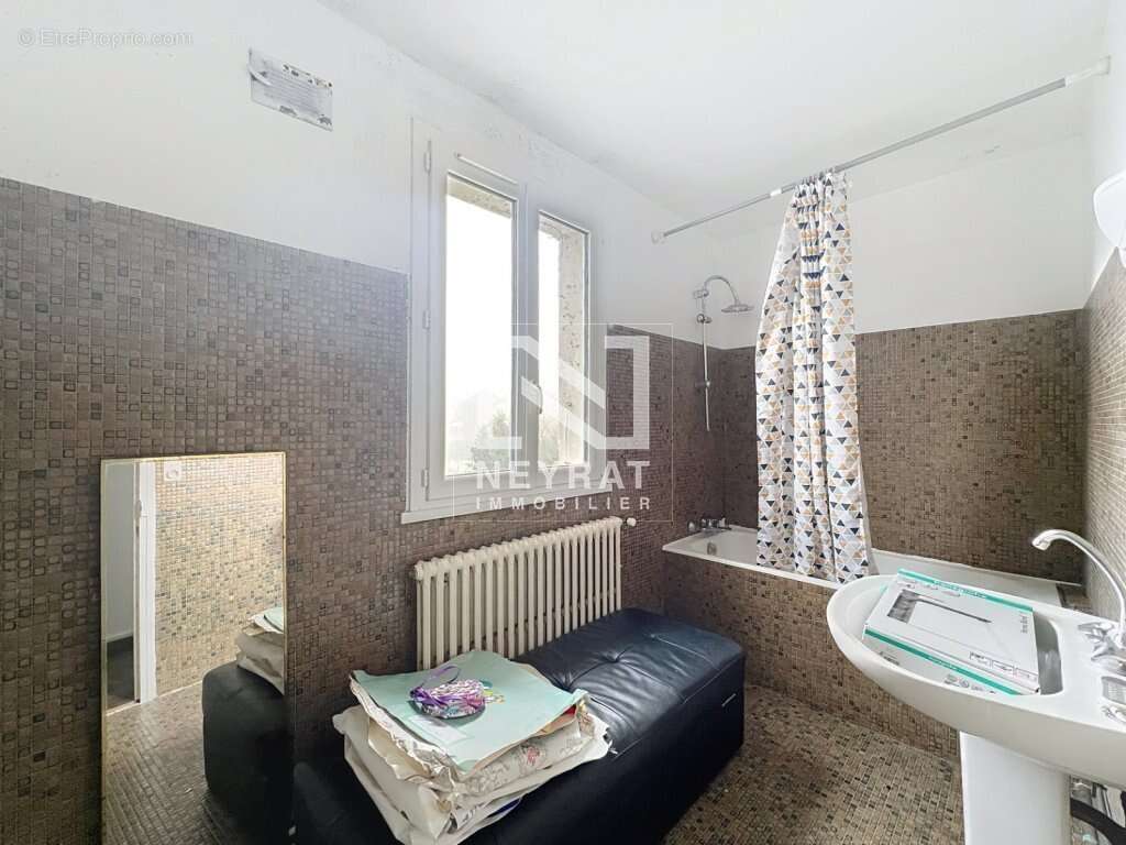 Maison à ETANG-SUR-ARROUX