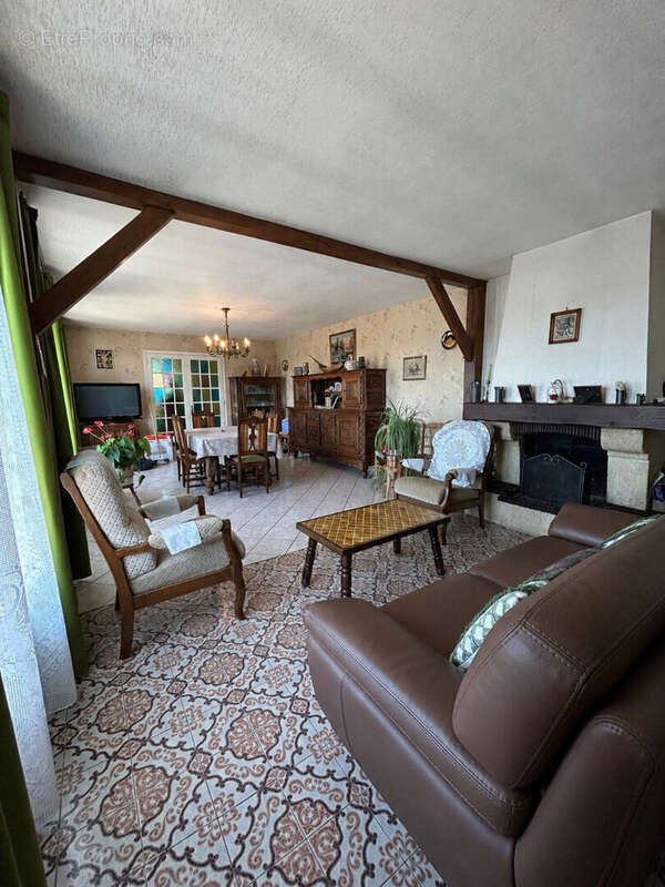 Maison à THURE
