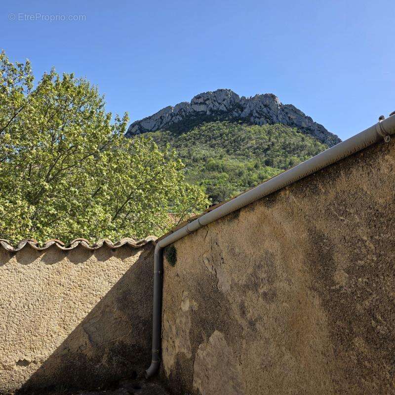 Maison à BUIS-LES-BARONNIES