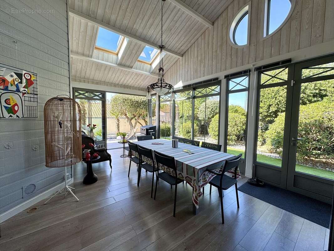 Véranda - Maison à SAINT-HILAIRE-DE-RIEZ
