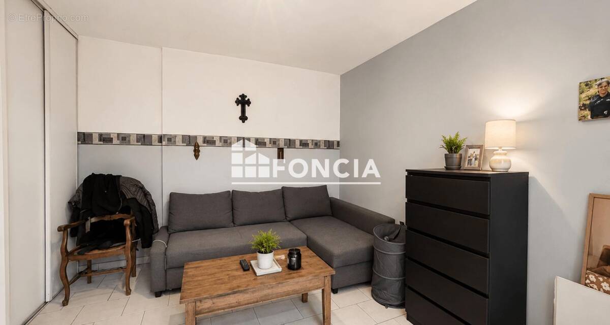 Appartement à CORMELLES-LE-ROYAL