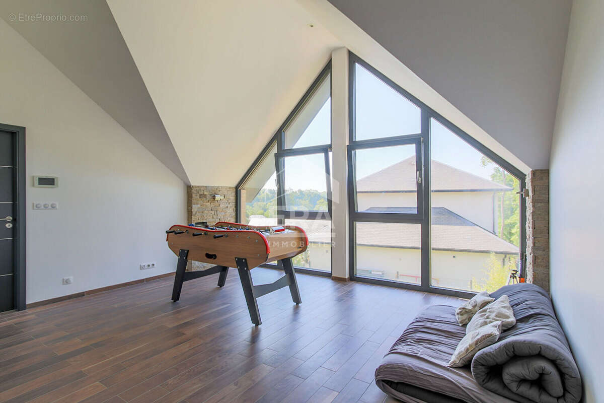 Villa 240m² à crespières - photo 10