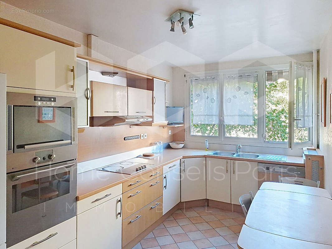 Appartement à MONTROUGE