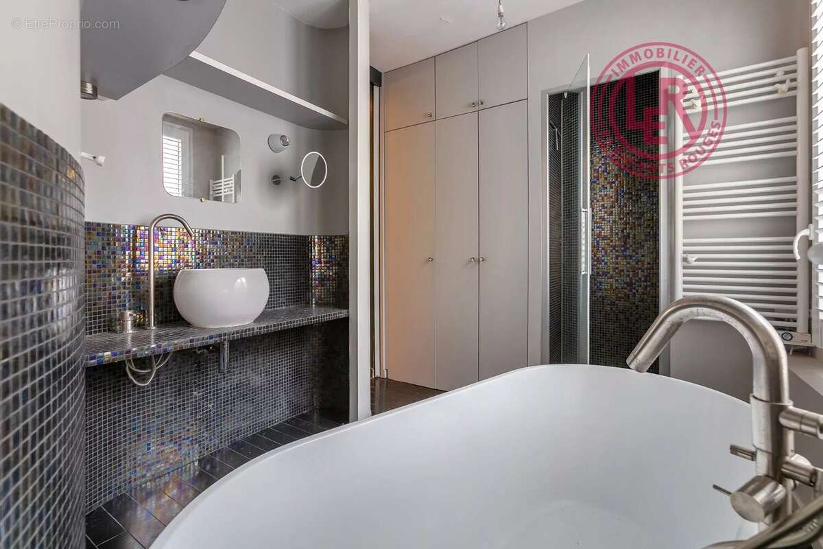 Appartement à PARIS-11E