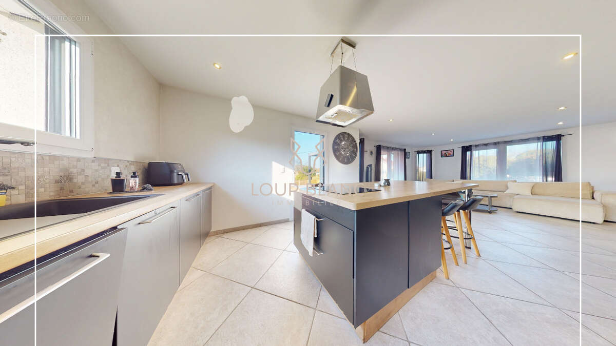 Maison à CHAMPAGNEY