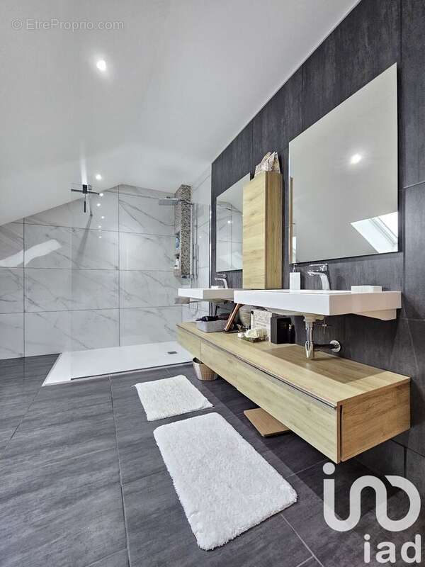 Photo 8 - Appartement à LONGUYON