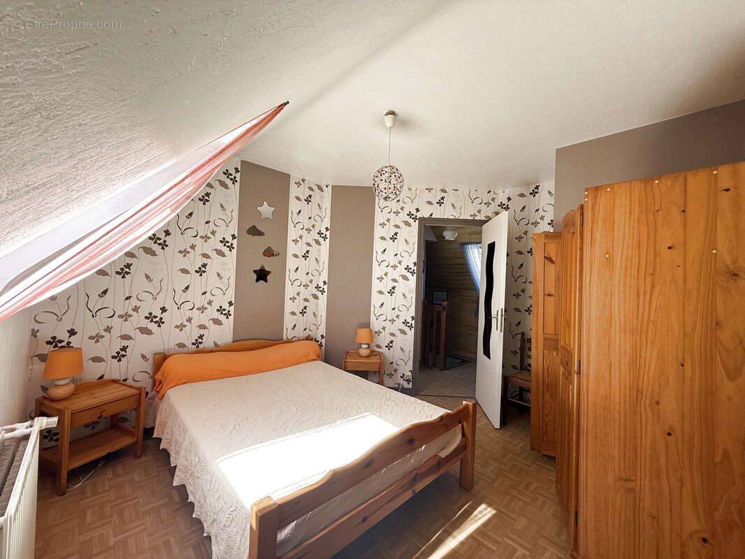 Maison à PLOUNEOUR-TREZ