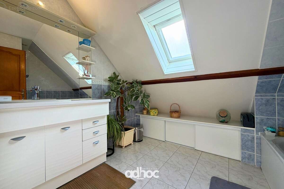 Maison 114 m² à Chateauneuf-Sur-Loire  - photo 8