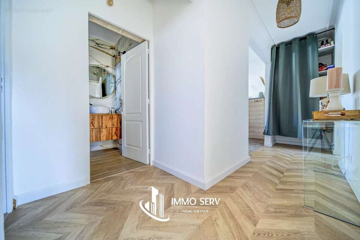 Appartement à AMNEVILLE