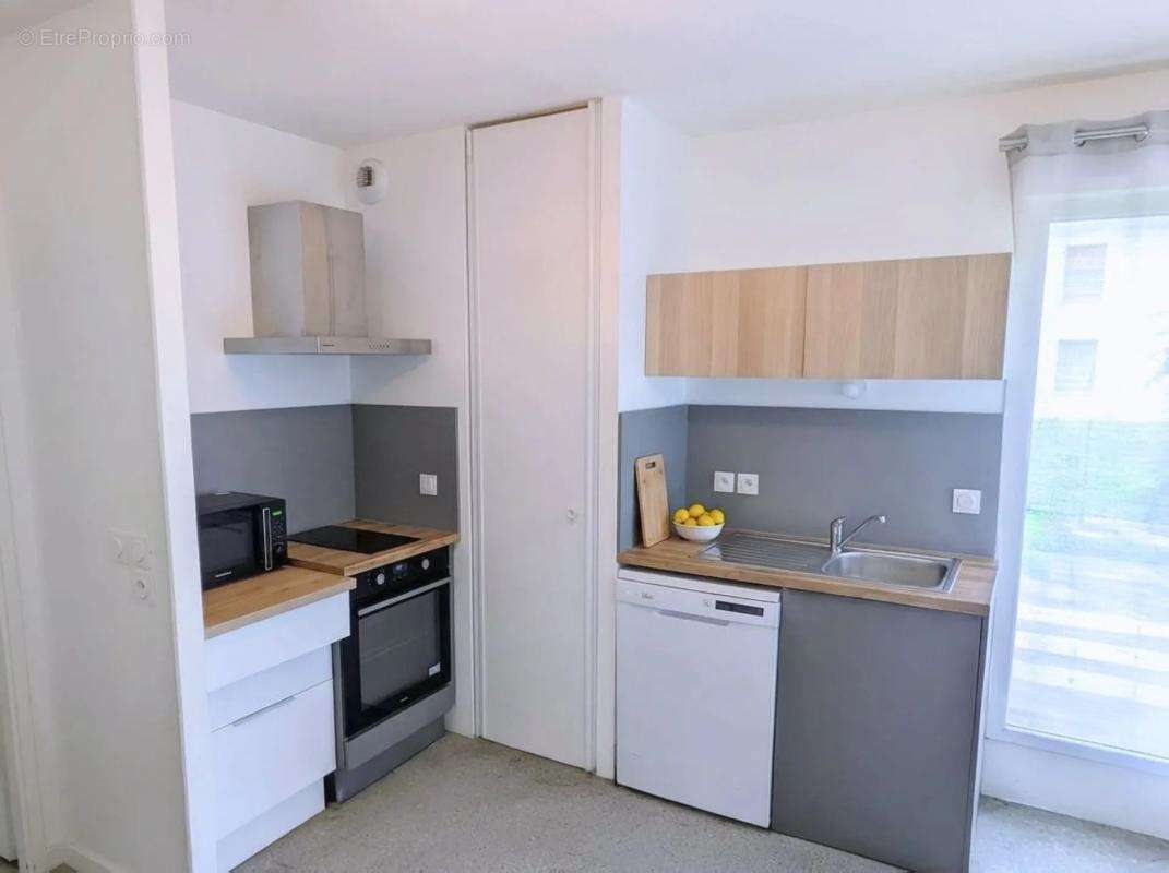 Appartement à PAREMPUYRE