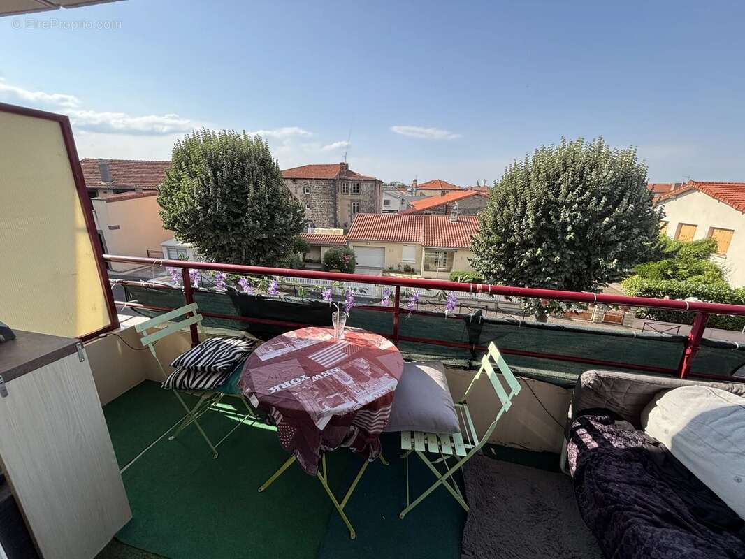 GERZAT: T3 de 52,58m² avec balcon et parking couvert - photo 3